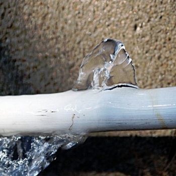 a burst pipe emergency as a result of being frozen